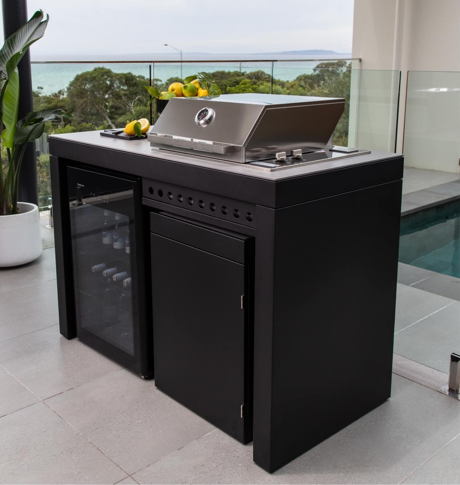 1400mm wide outdoor kitchen available at quadro concepts